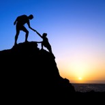 Zwei Kletterer am Gipfel